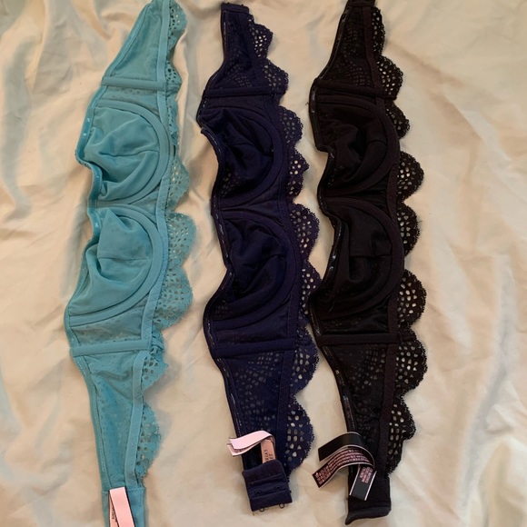 Victoria’s Secret strapless bras - Picture 2 of 3